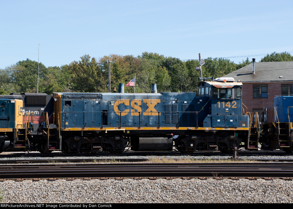 CSXT 1142